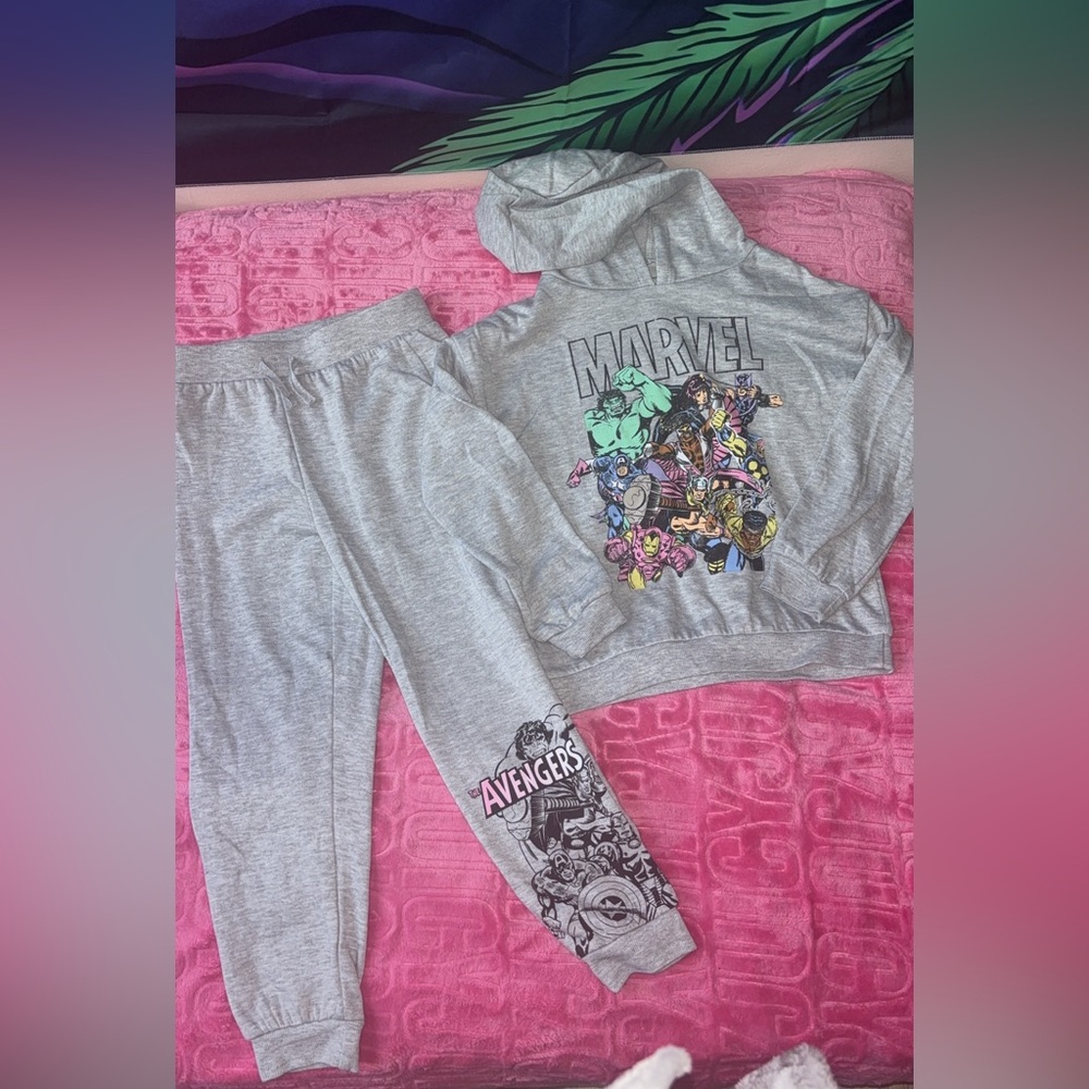 Brand new Marvel sweat suit for children!